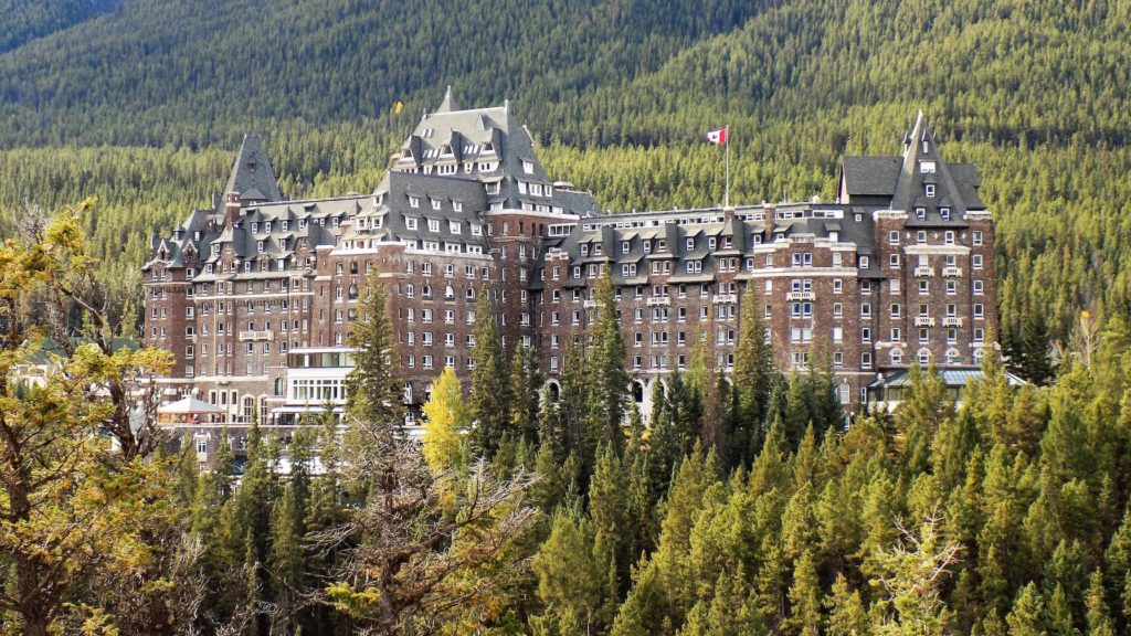 Rocky Mountaineer: Ultra-Luxe Canadian Rockies Adventure